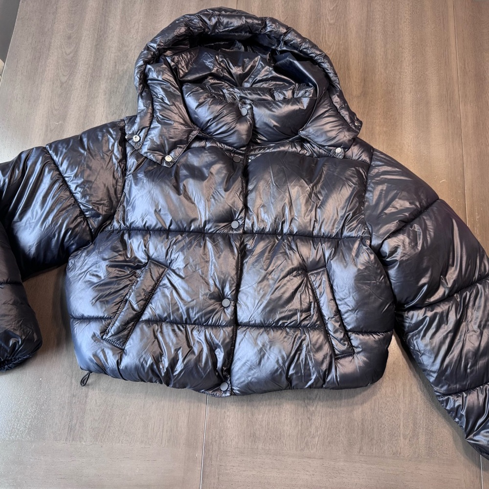 Zara cropped puffer jacket black super cute! Size Medium